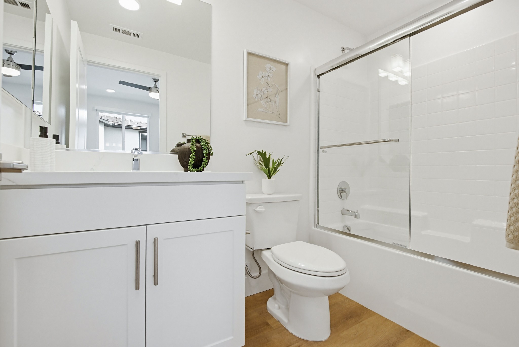 Virtual tour photo 18 of 33 for 2544 Ridgeway Dr #2205