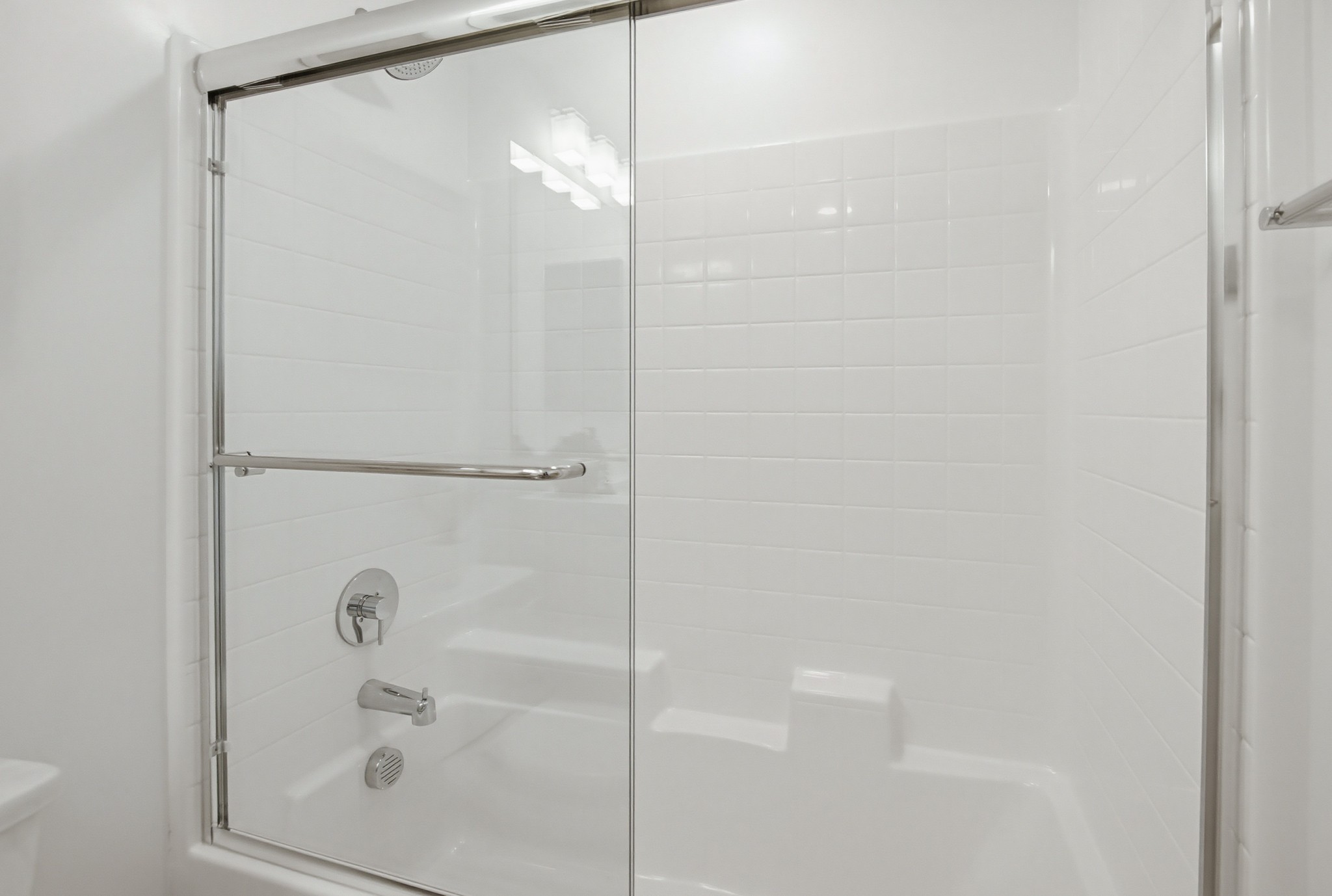 Virtual tour photo 19 of 33 for 2544 Ridgeway Dr #2205