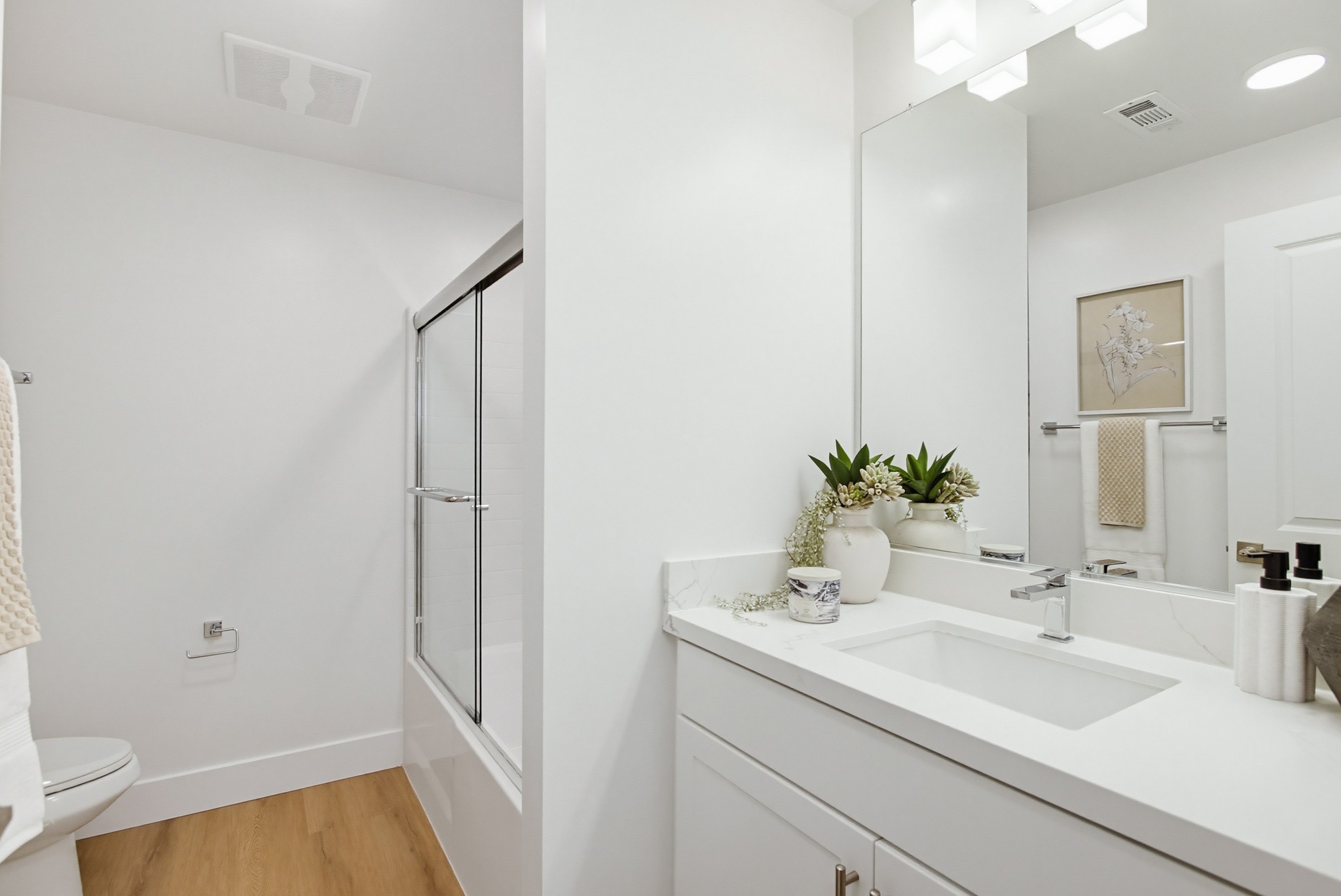 Virtual tour photo 25 of 33 for 2544 Ridgeway Dr #2205