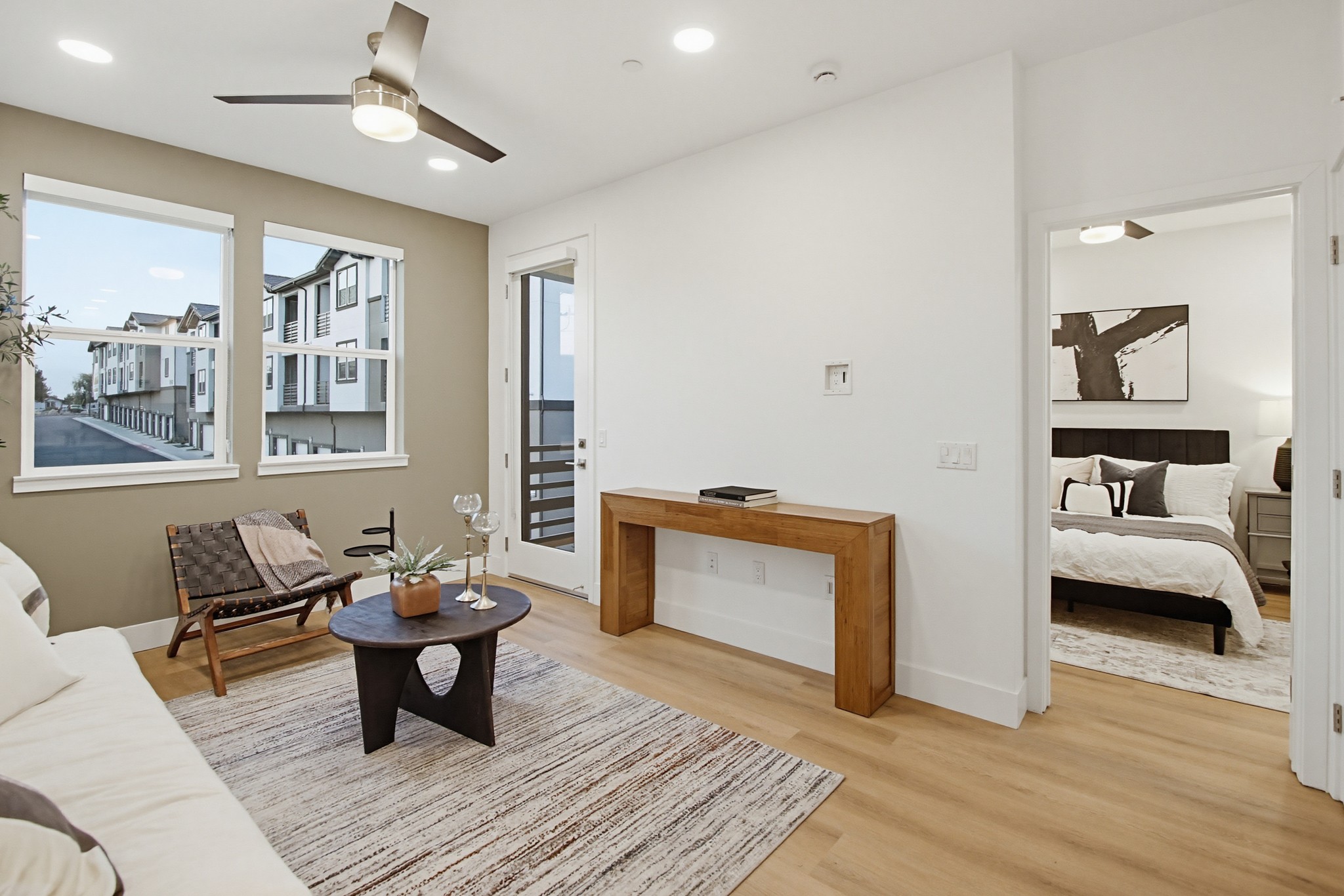 Virtual tour photo 8 of 23 for 2546 Ridgeway Dr #3206