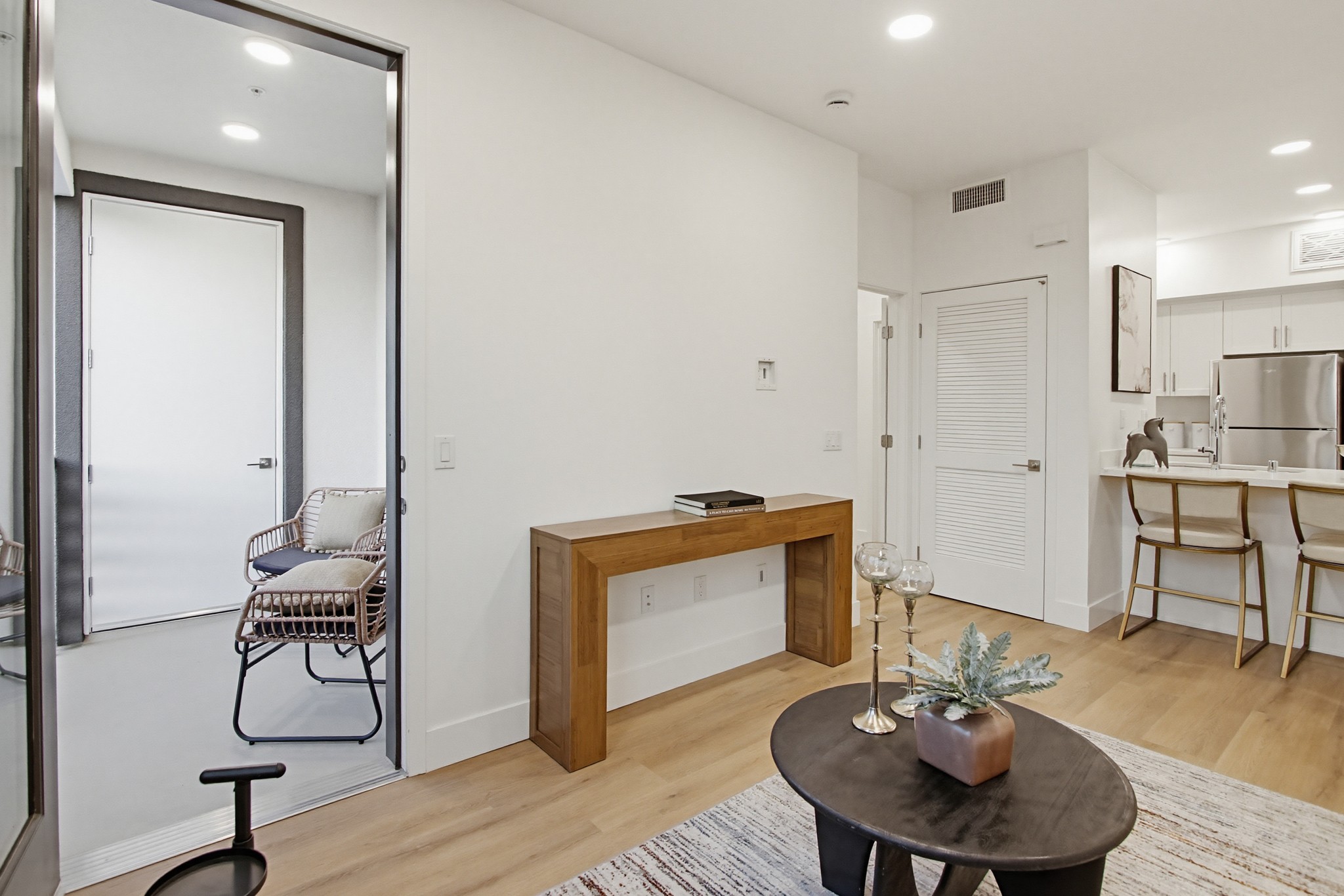 Virtual tour photo 12 of 23 for 2546 Ridgeway Dr #3206