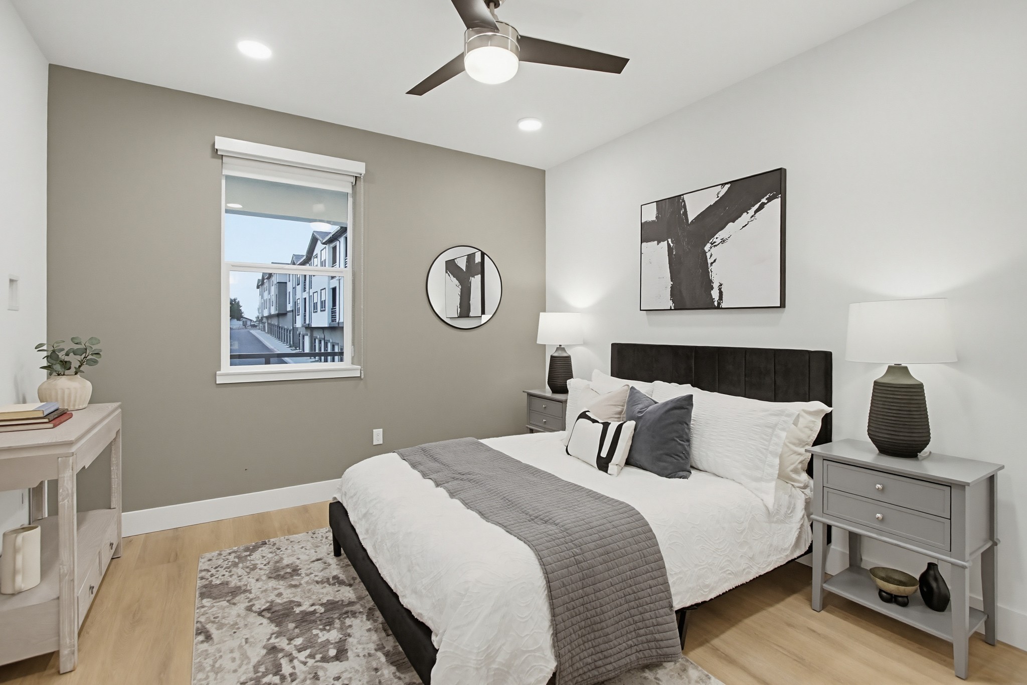 Virtual tour photo 18 of 23 for 2546 Ridgeway Dr #3206