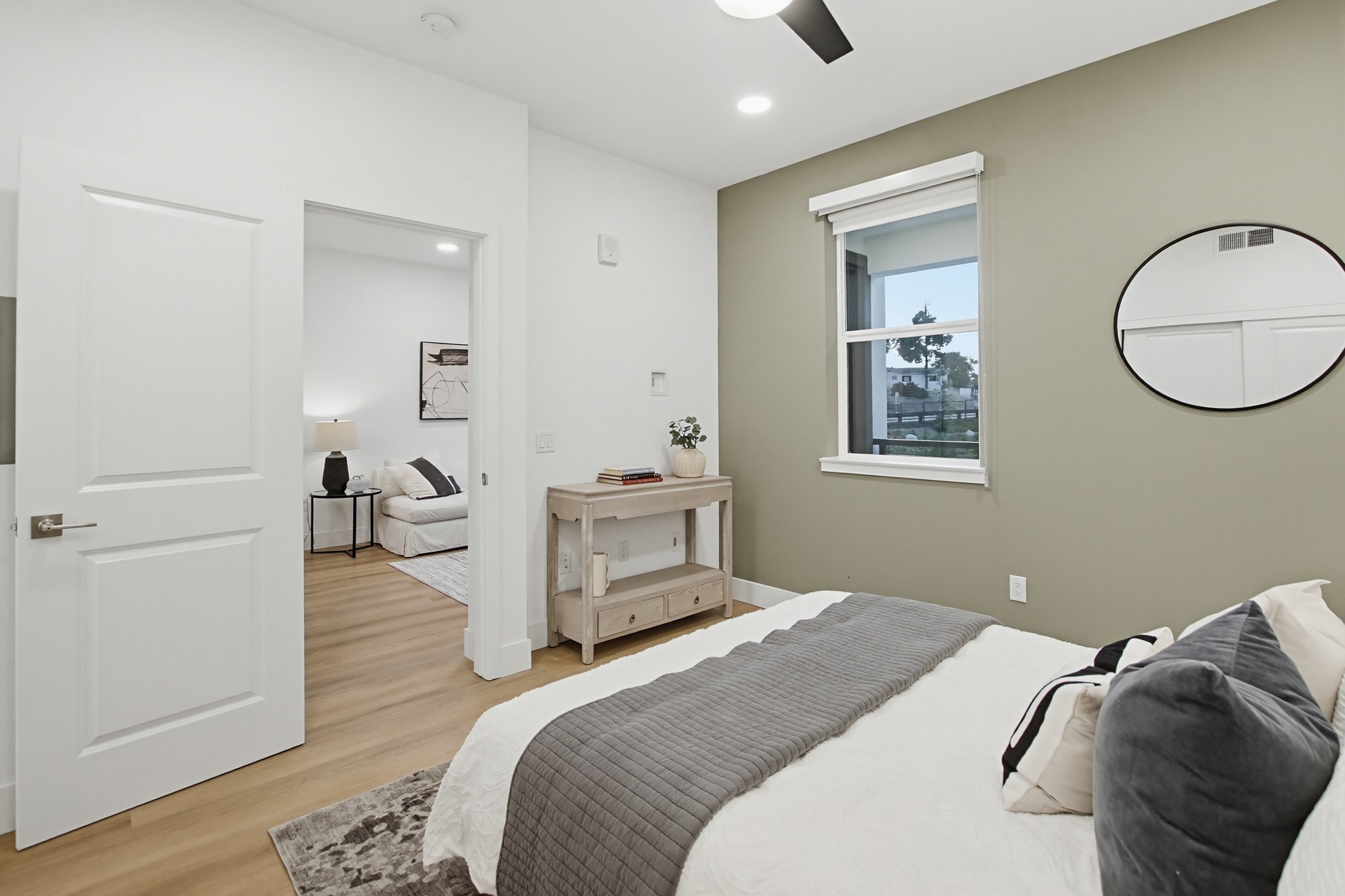 Virtual tour photo 19 of 23 for 2546 Ridgeway Dr #3206