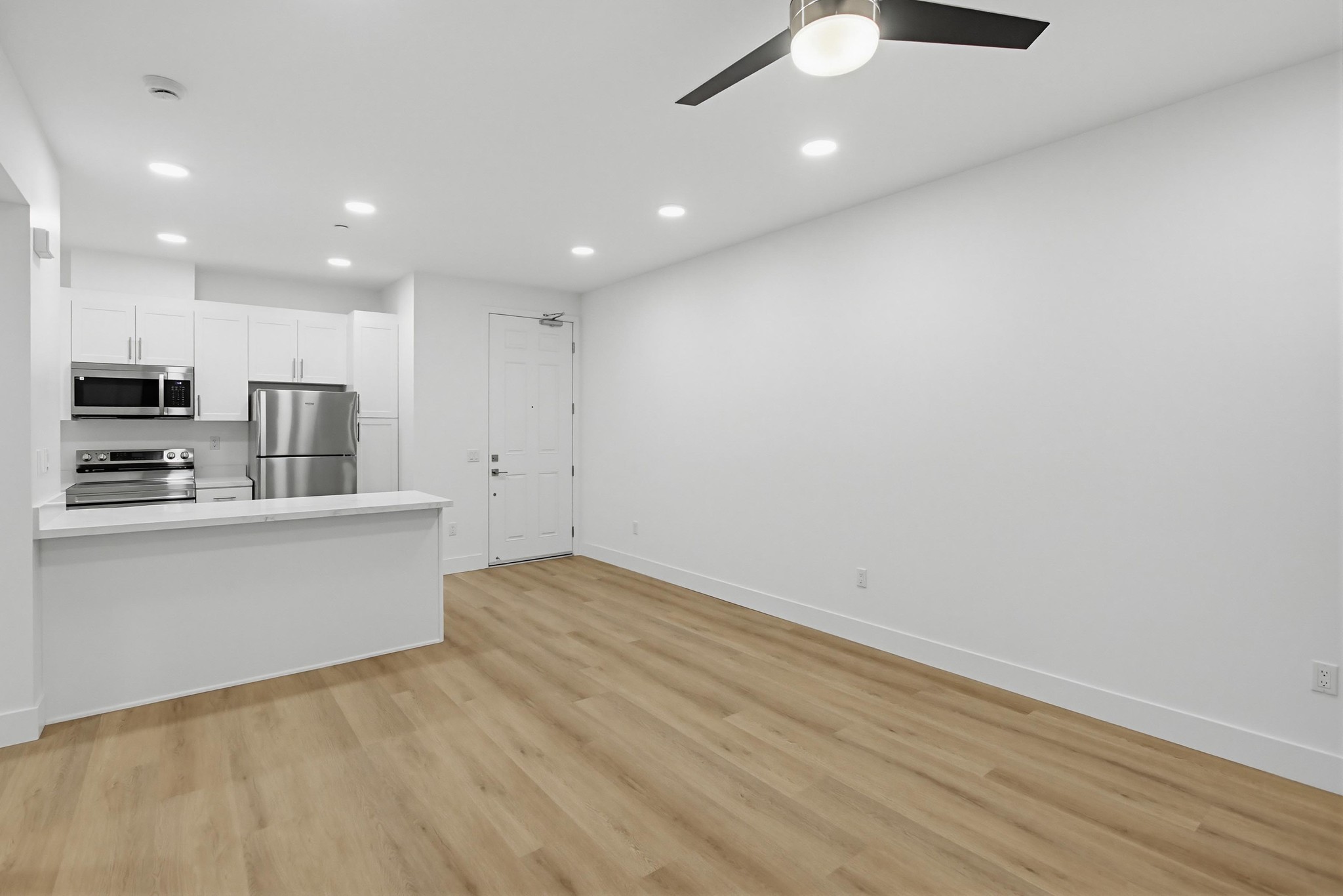 Virtual tour photo 11 of 24 for 2546 Ridgeway Dr #3303