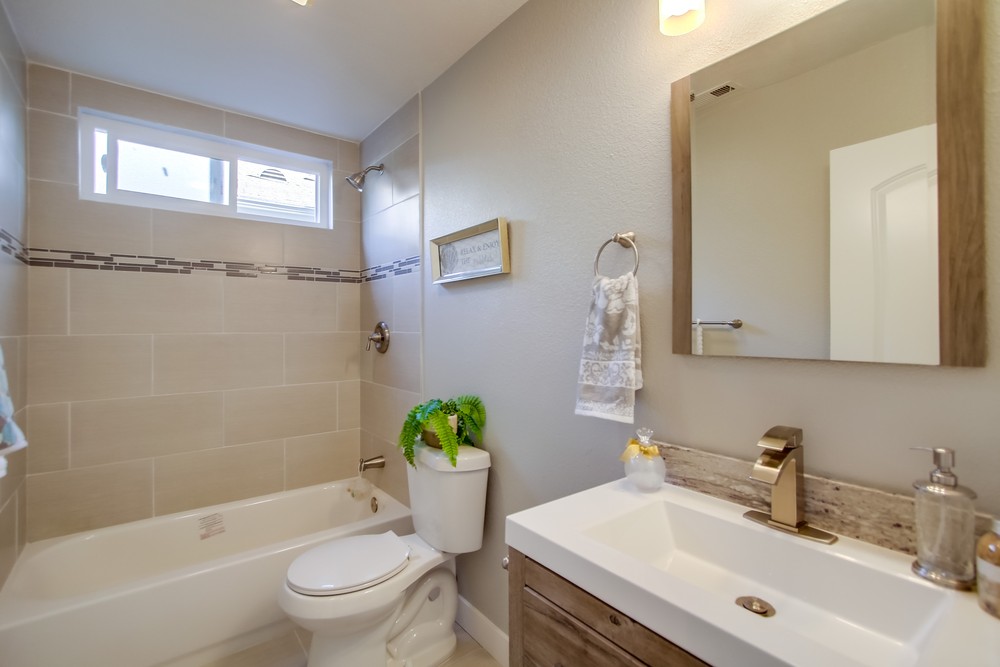 Virtual tour photo 27 of 50 for 2547 Crosshaven Ln