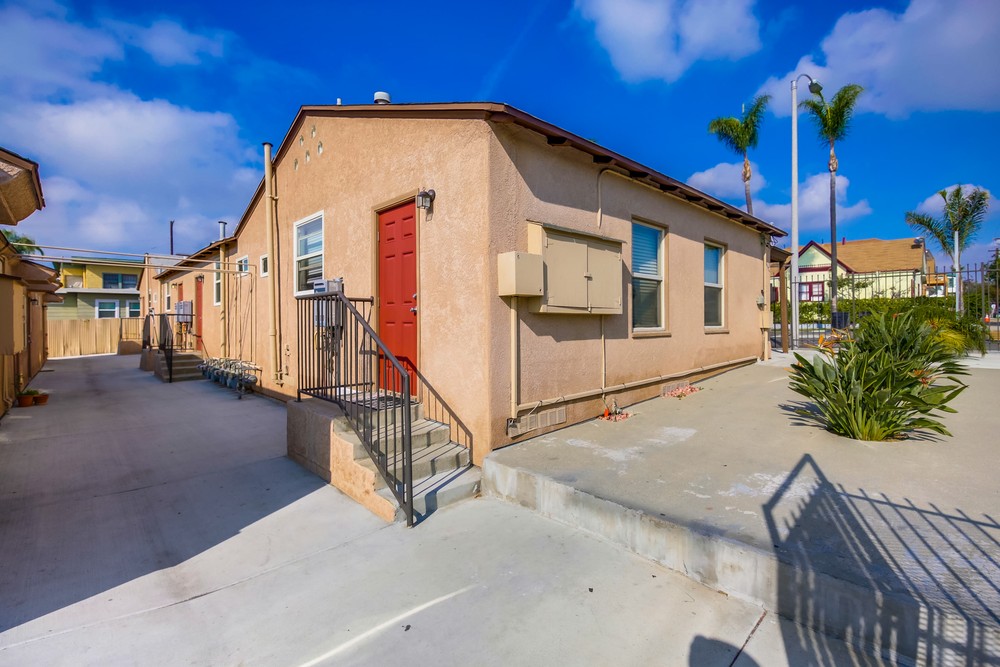 Virtual tour photo 12 of 26 for 255 22nd St