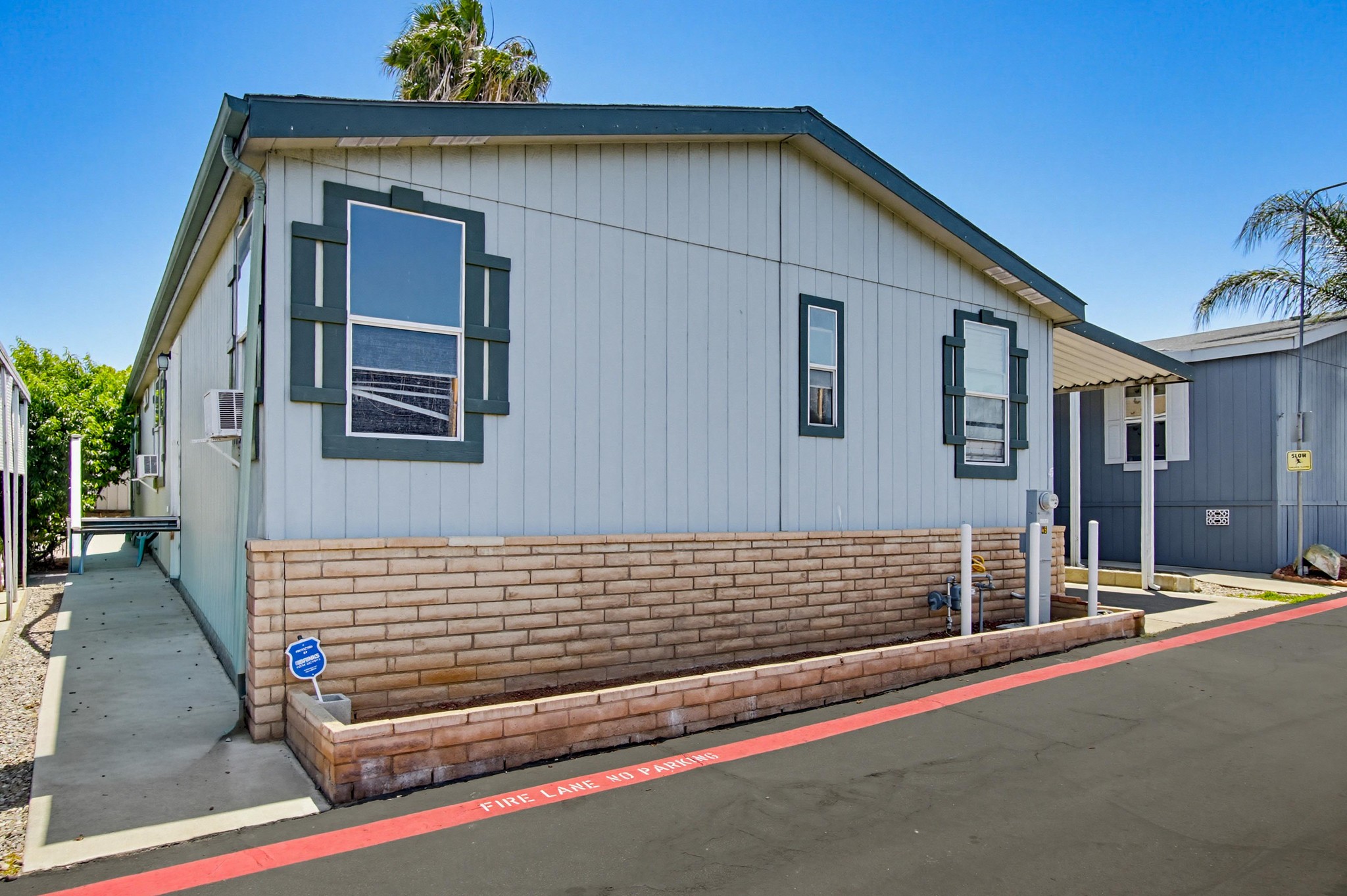 Virtual tour photo 1 of 37 for 255 E Bradley Ave SPC 45