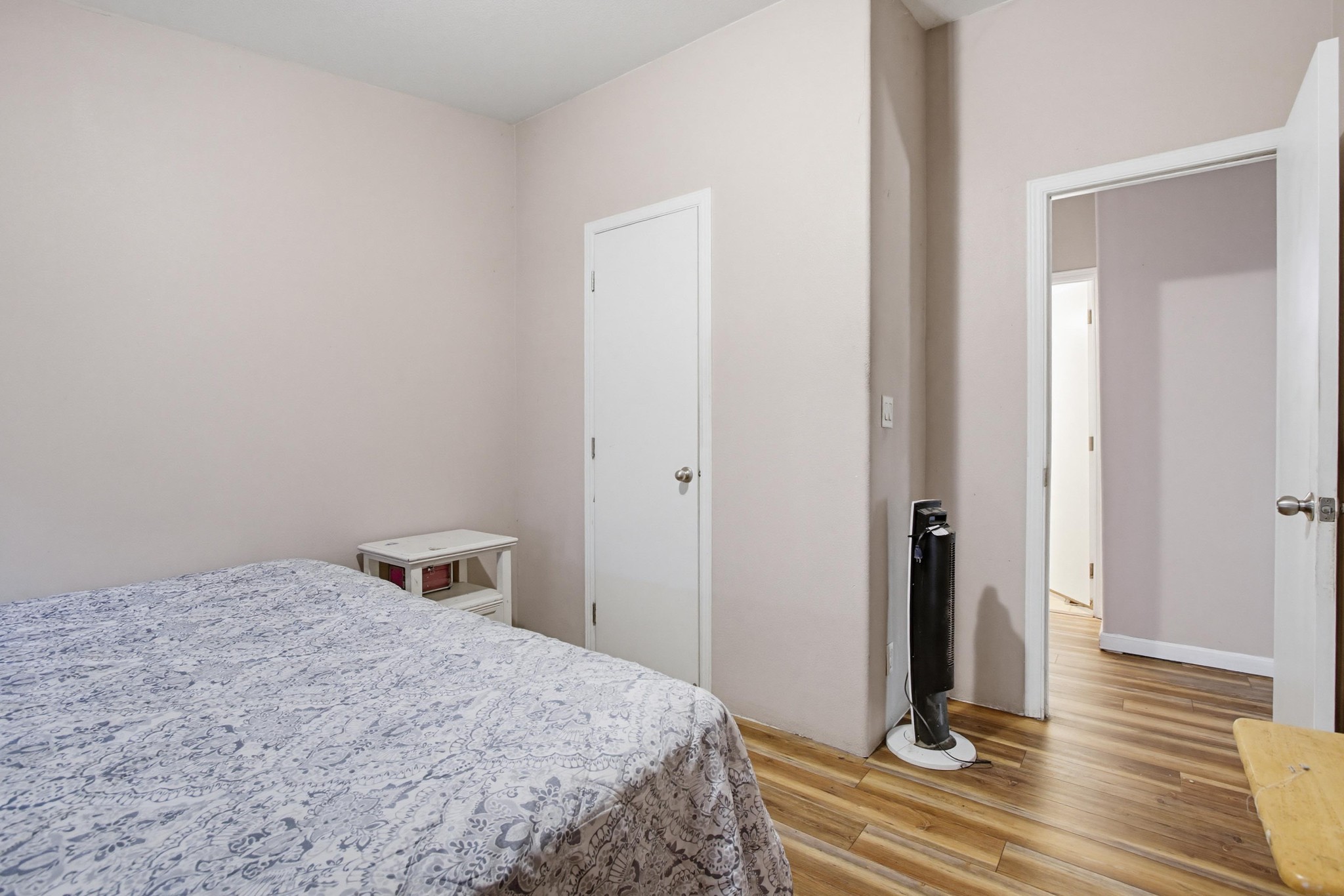 Virtual tour photo 19 of 37 for 255 E Bradley Ave SPC 45