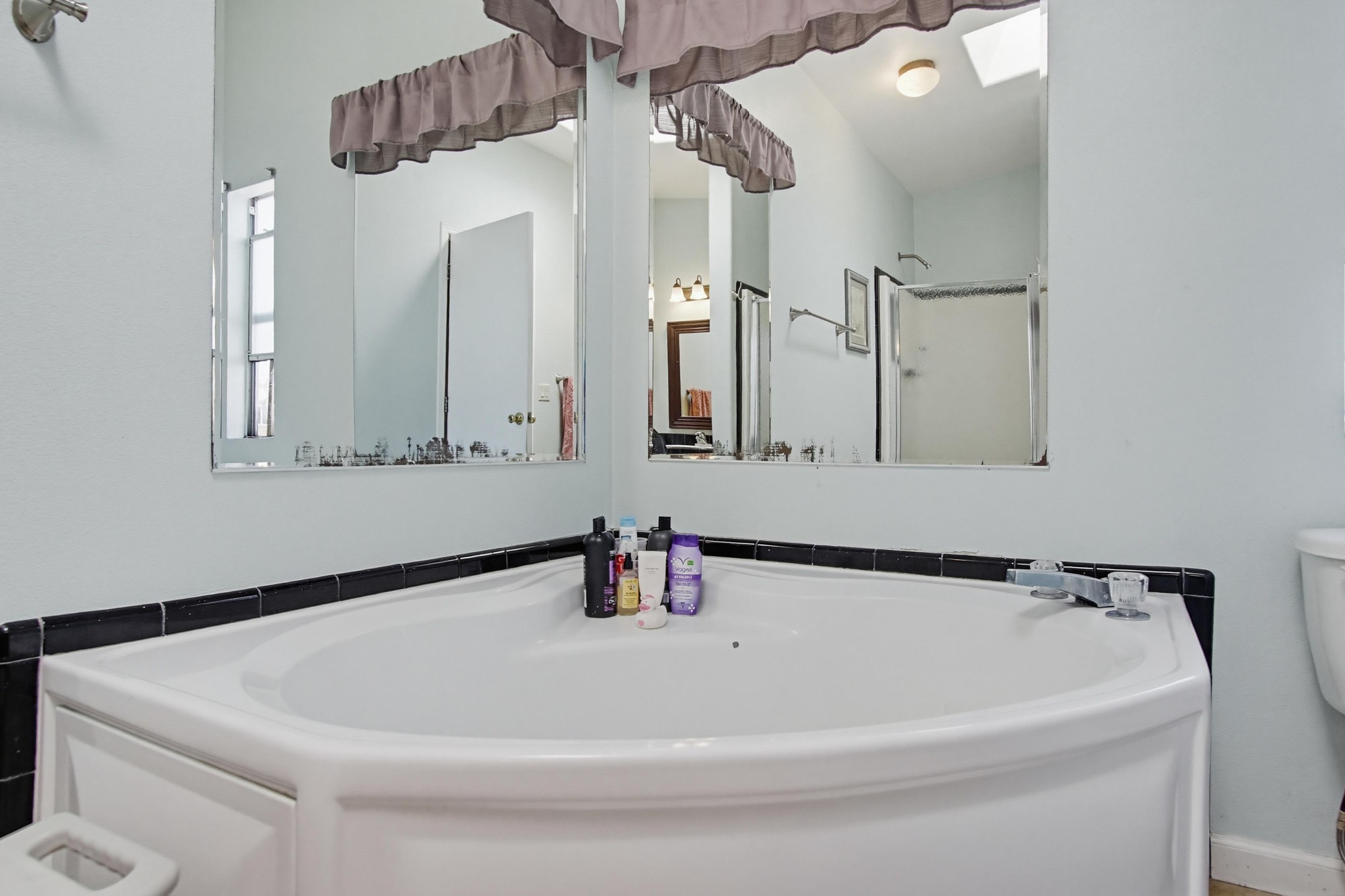 Virtual tour photo 31 of 37 for 255 E Bradley Ave SPC 45