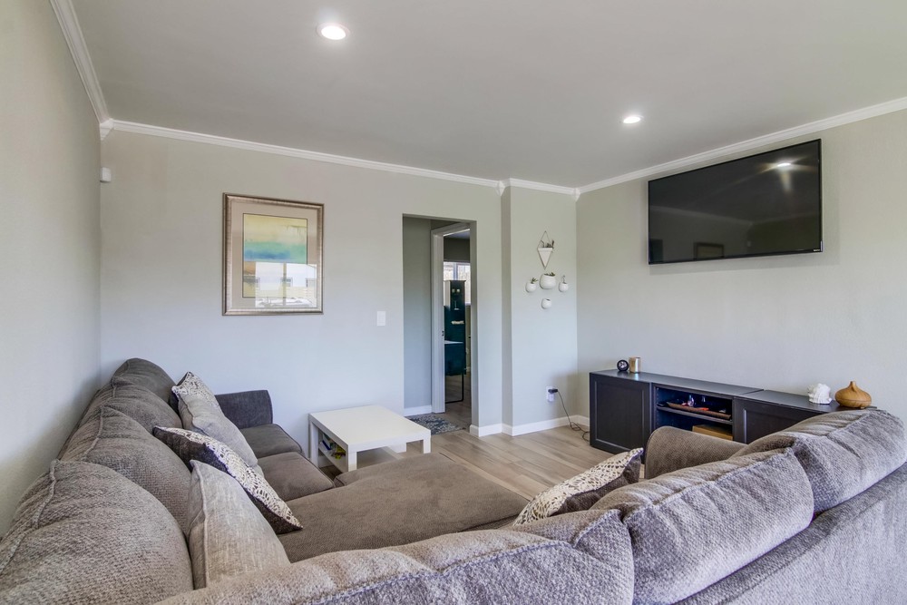Virtual tour photo 5 of 37 for 2550 Violet St