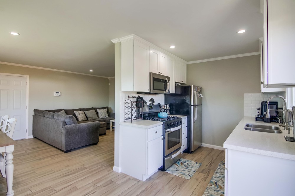 Virtual tour photo 14 of 37 for 2550 Violet St