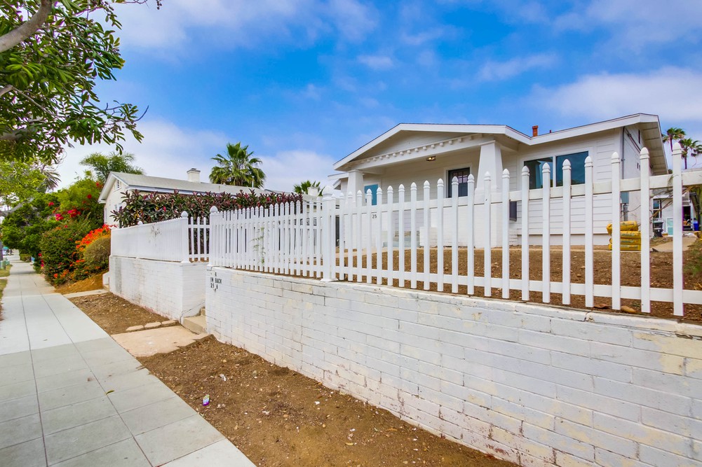 Virtual tour photo 3 of 50 for 2552 B St