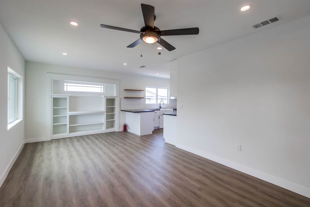 Virtual tour photo 9 of 50 for 2552 B St