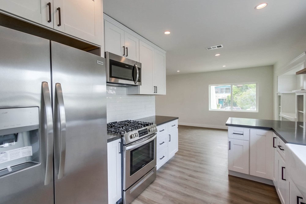 Virtual tour photo 17 of 50 for 2552 B St