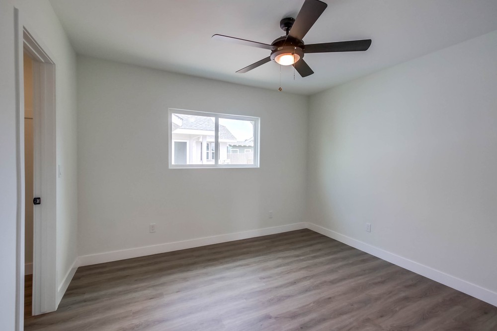 Virtual tour photo 19 of 50 for 2552 B St
