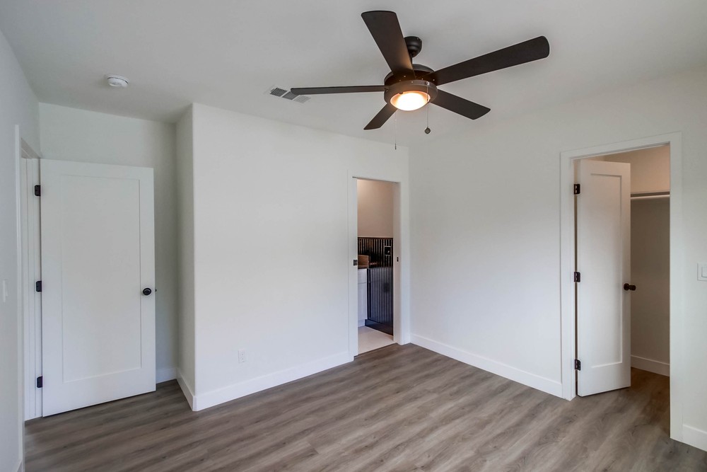 Virtual tour photo 20 of 50 for 2552 B St