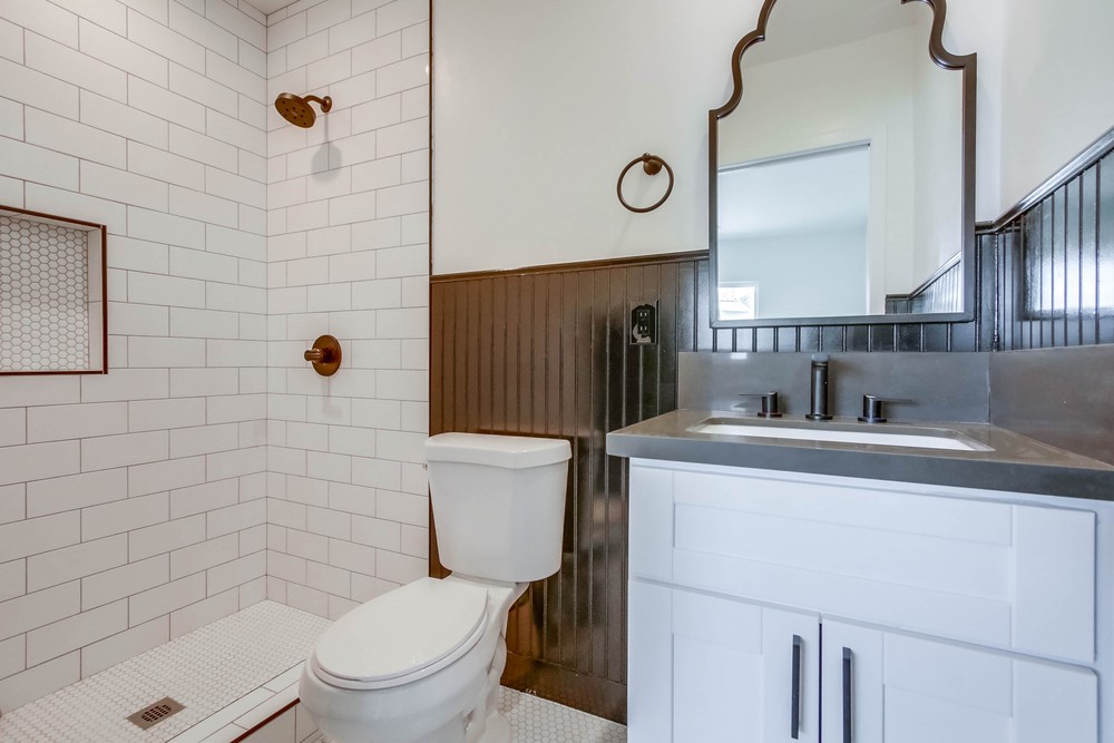 Virtual tour photo 23 of 50 for 2552 B St