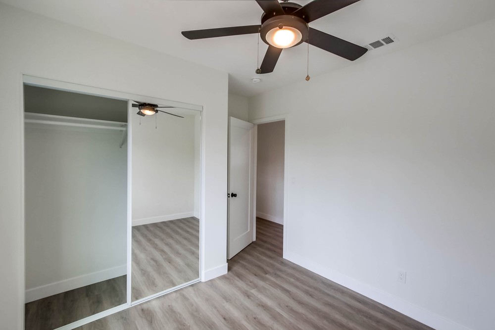 Virtual tour photo 26 of 50 for 2552 B St