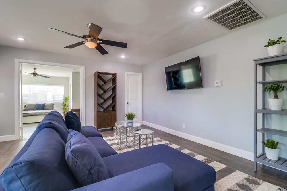 Virtual tour photo 15 of 51 for 2552 K St