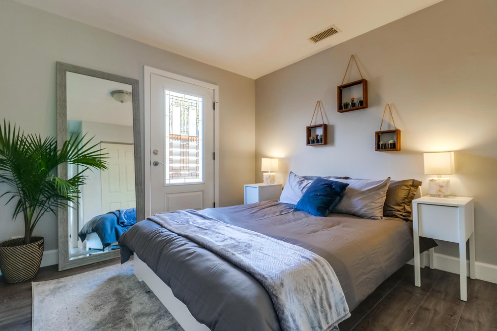 Virtual tour photo 25 of 51 for 2552 K St