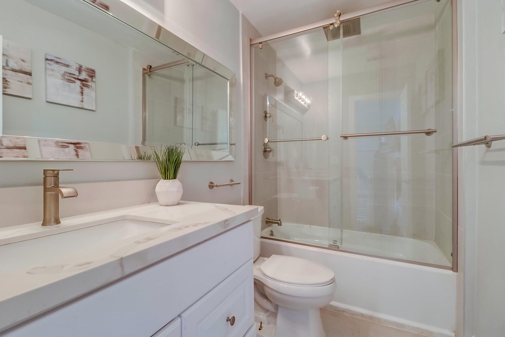 Virtual tour photo 28 of 51 for 2552 K St