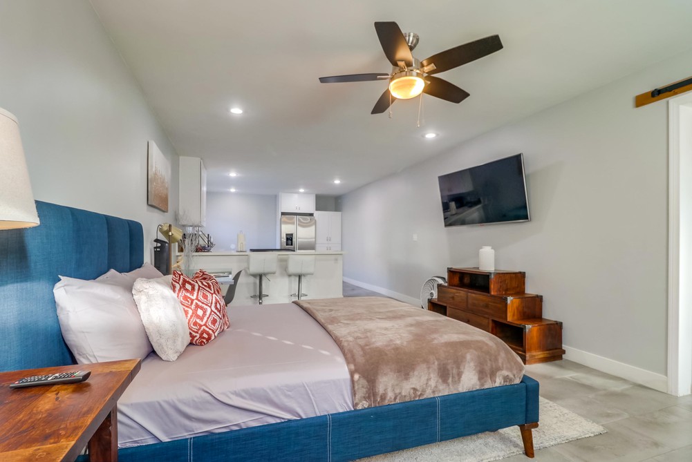 Virtual tour photo 33 of 51 for 2552 K St