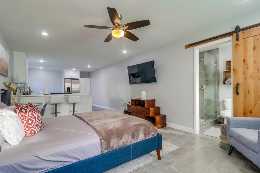 Virtual tour photo 34 of 51 for 2552 K St
