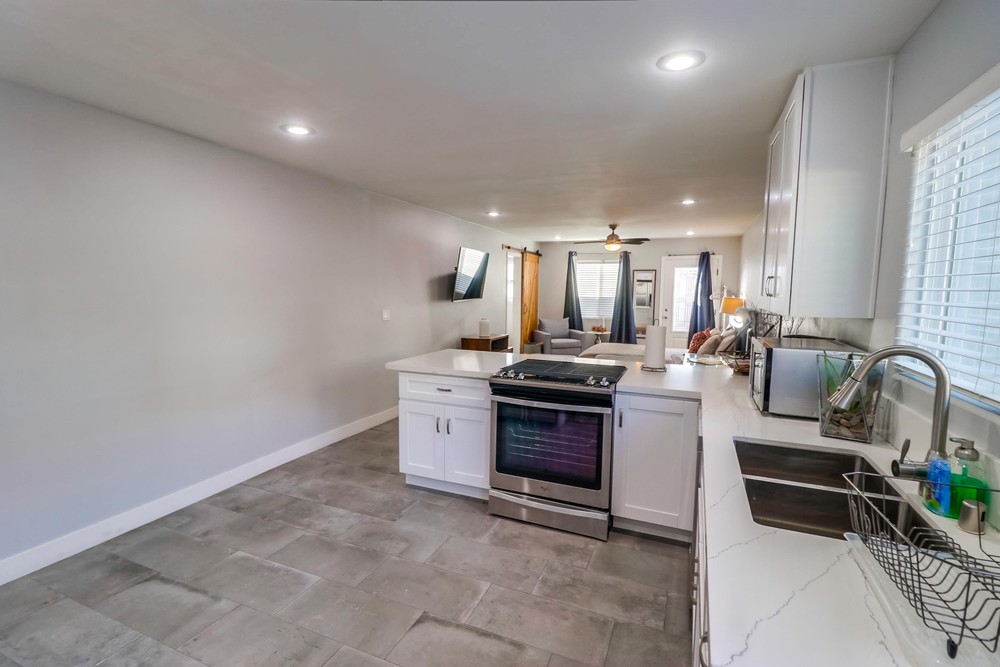Virtual tour photo 43 of 51 for 2552 K St
