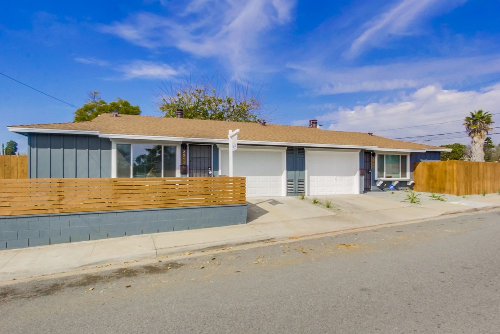 Virtual tour photo 4 of 33 for 2552 Violet St