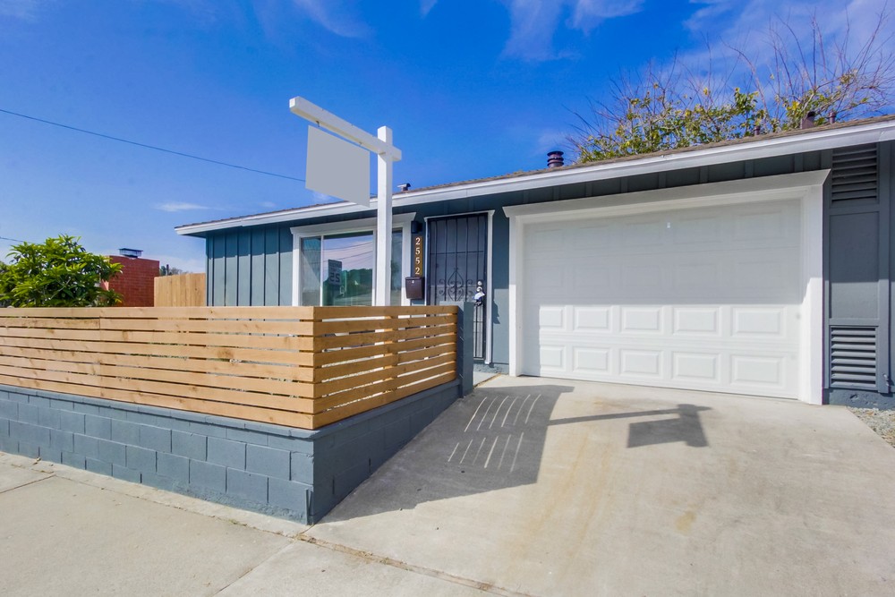 Virtual tour photo 6 of 33 for 2552 Violet St