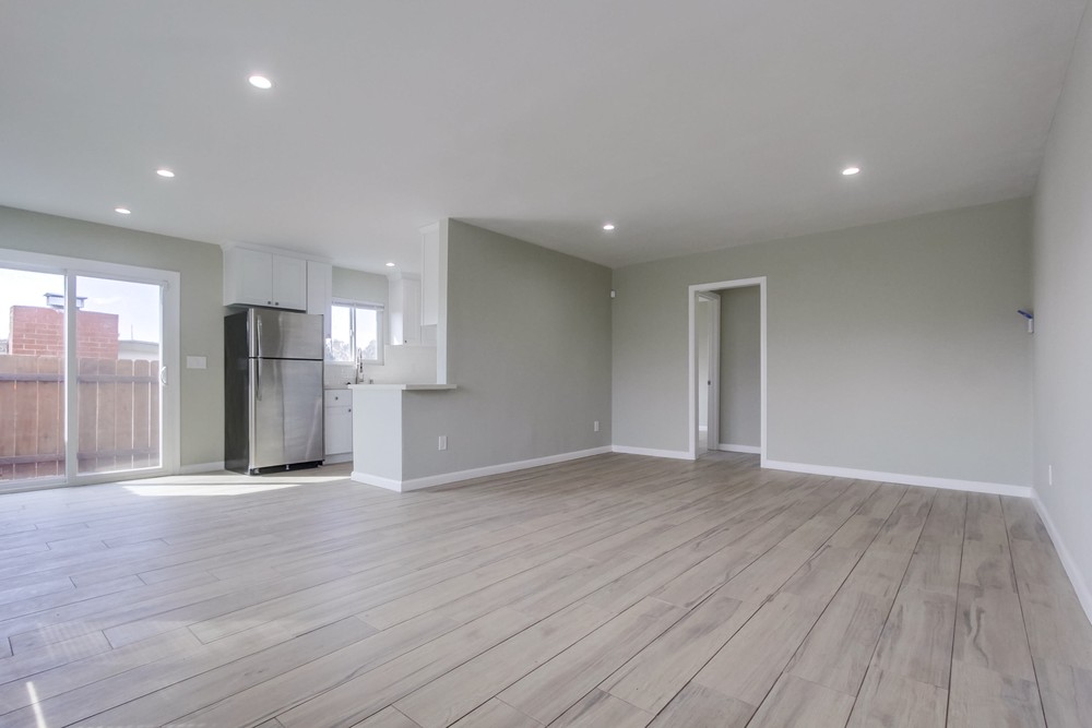 Virtual tour photo 10 of 33 for 2552 Violet St