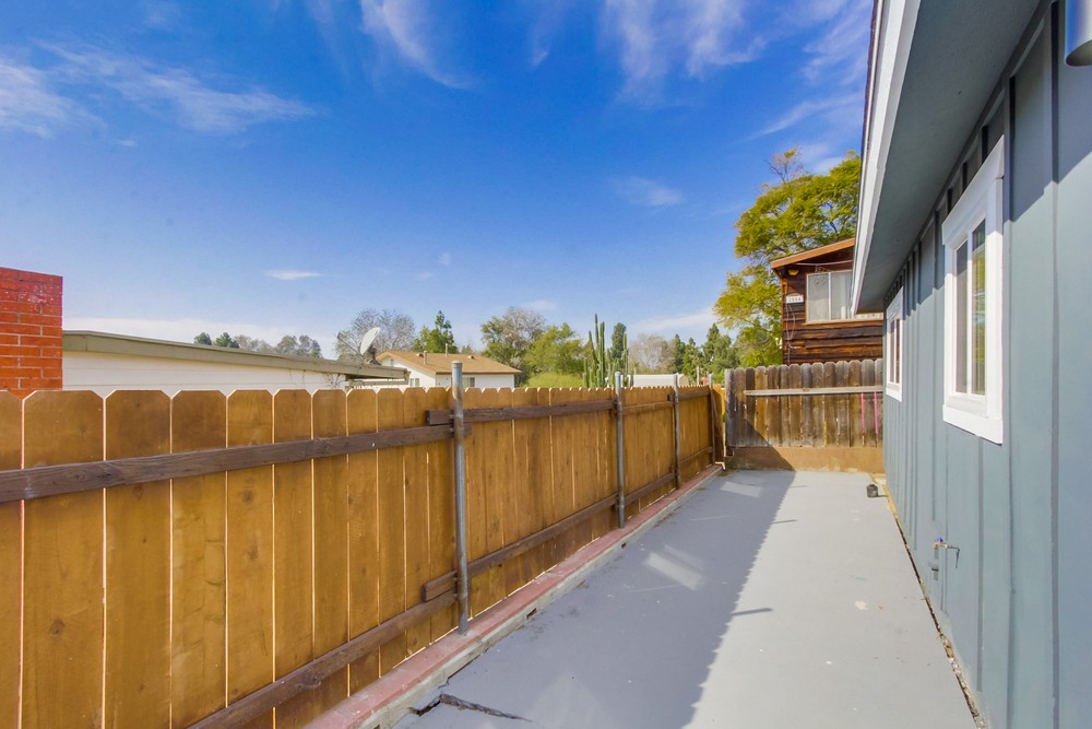 Virtual tour photo 29 of 33 for 2552 Violet St