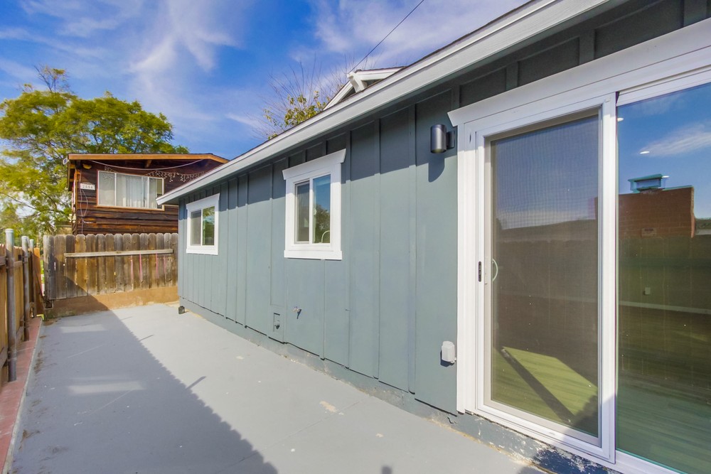 Virtual tour photo 30 of 33 for 2552 Violet St