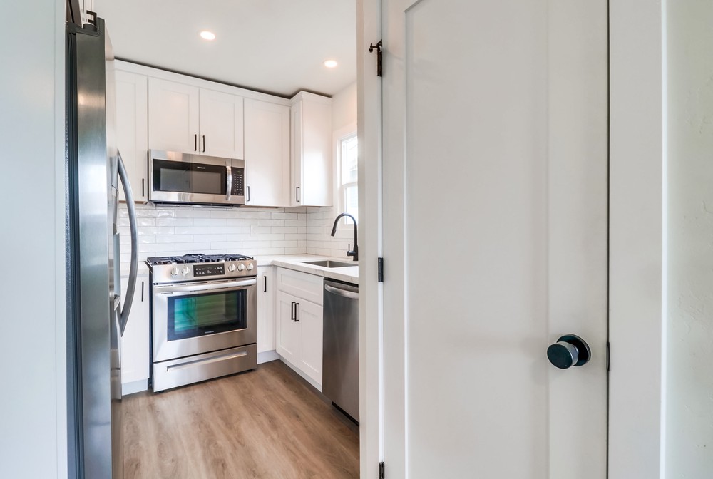 Virtual tour photo 9 of 30 for 2554 B St