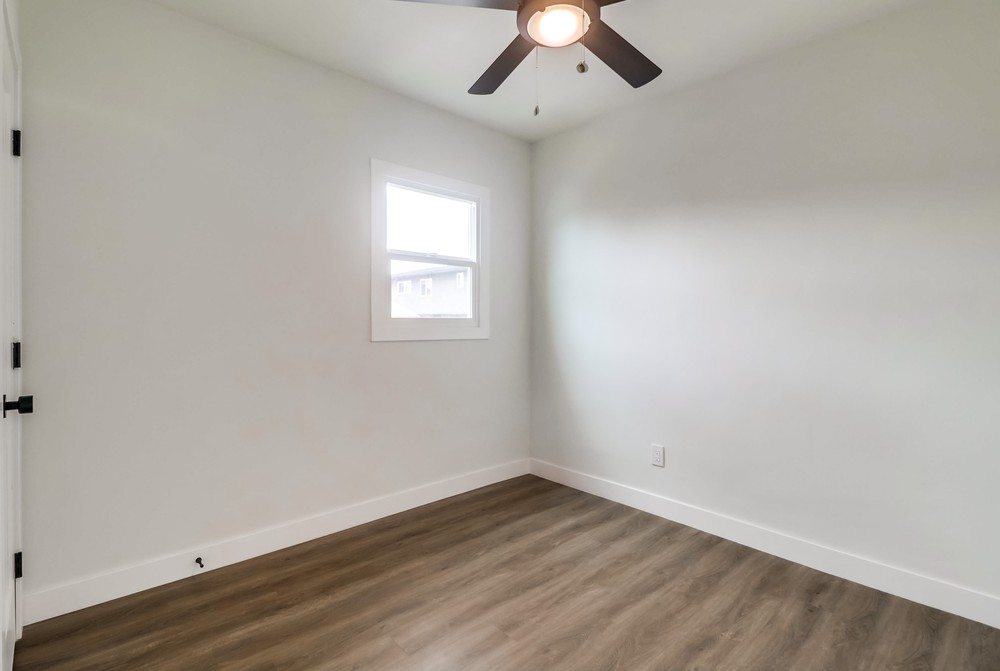 Virtual tour photo 12 of 30 for 2554 B St