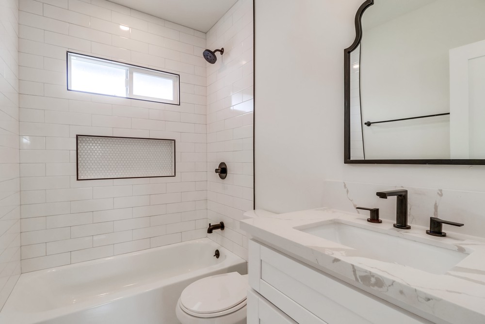 Virtual tour photo 17 of 30 for 2554 B St