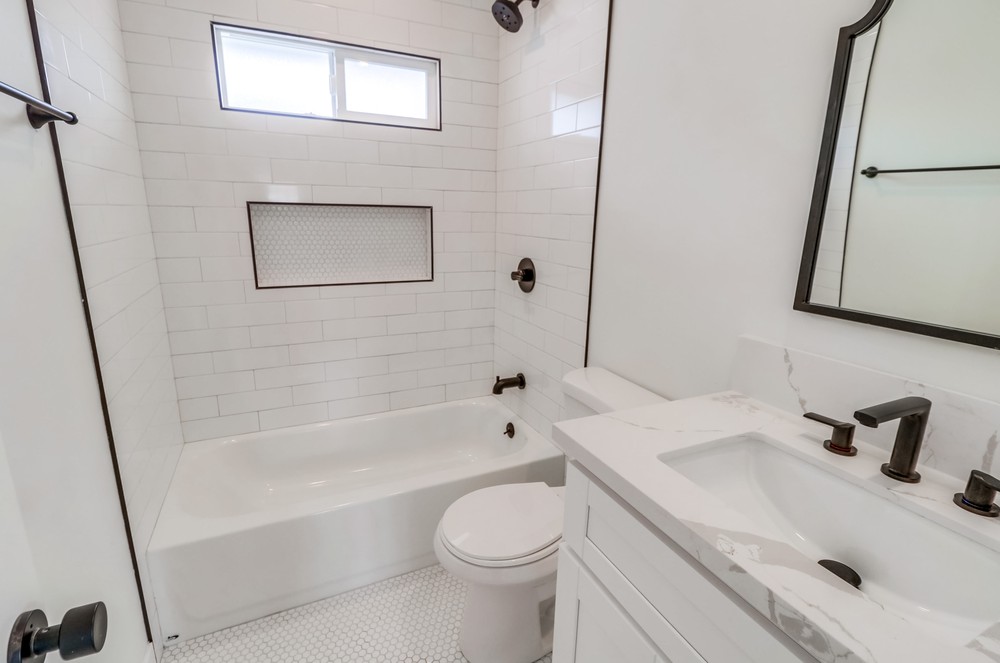 Virtual tour photo 18 of 30 for 2554 B St