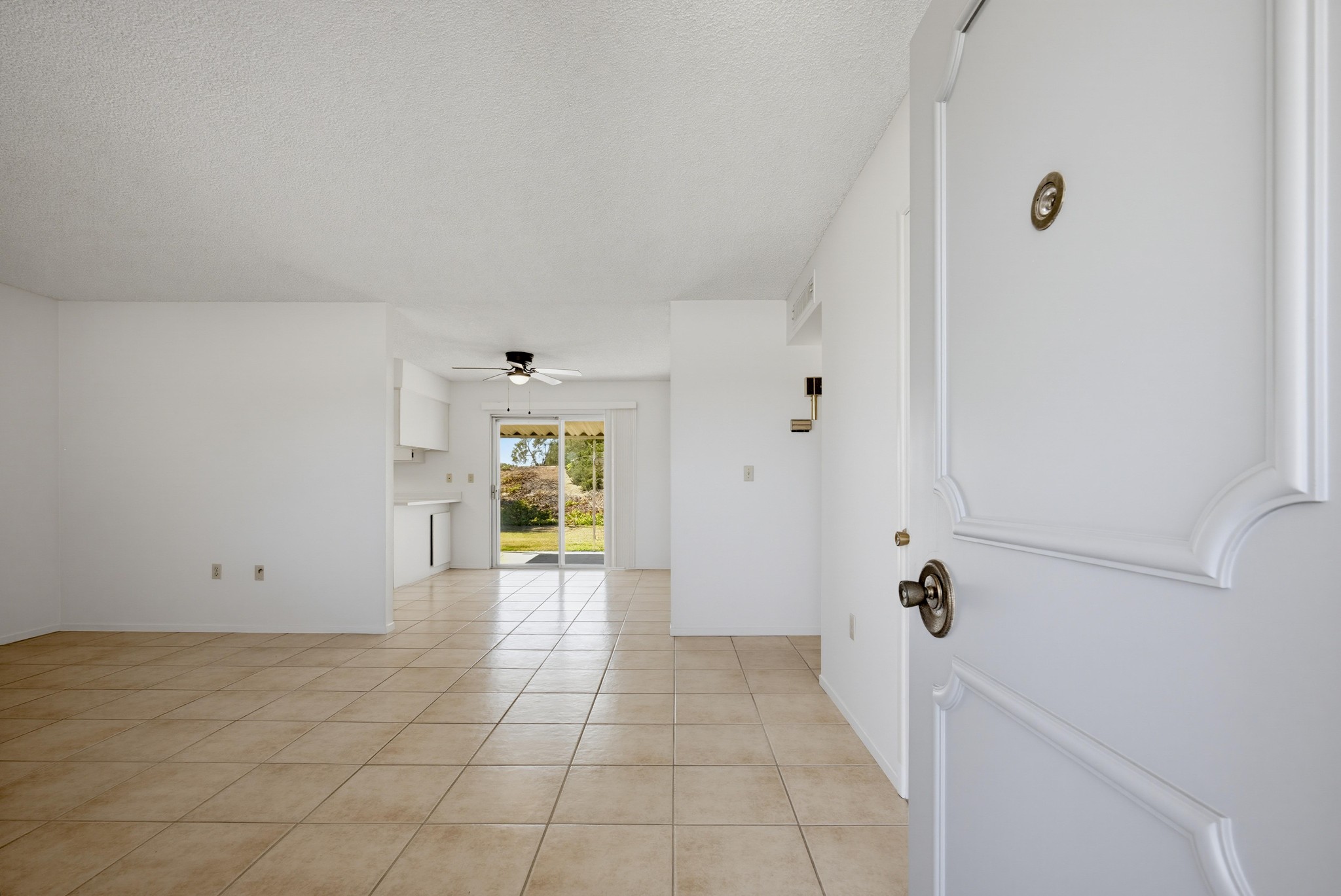 Virtual tour photo 9 of 35 for 25621 Cherry Hills Blvd