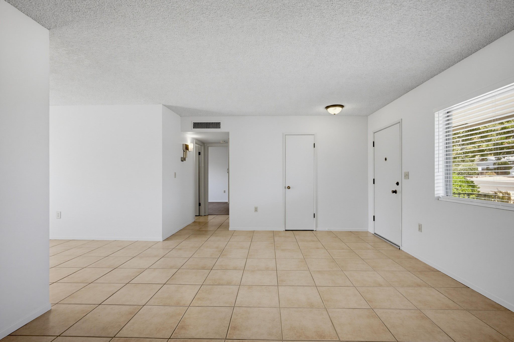 Virtual tour photo 12 of 35 for 25621 Cherry Hills Blvd