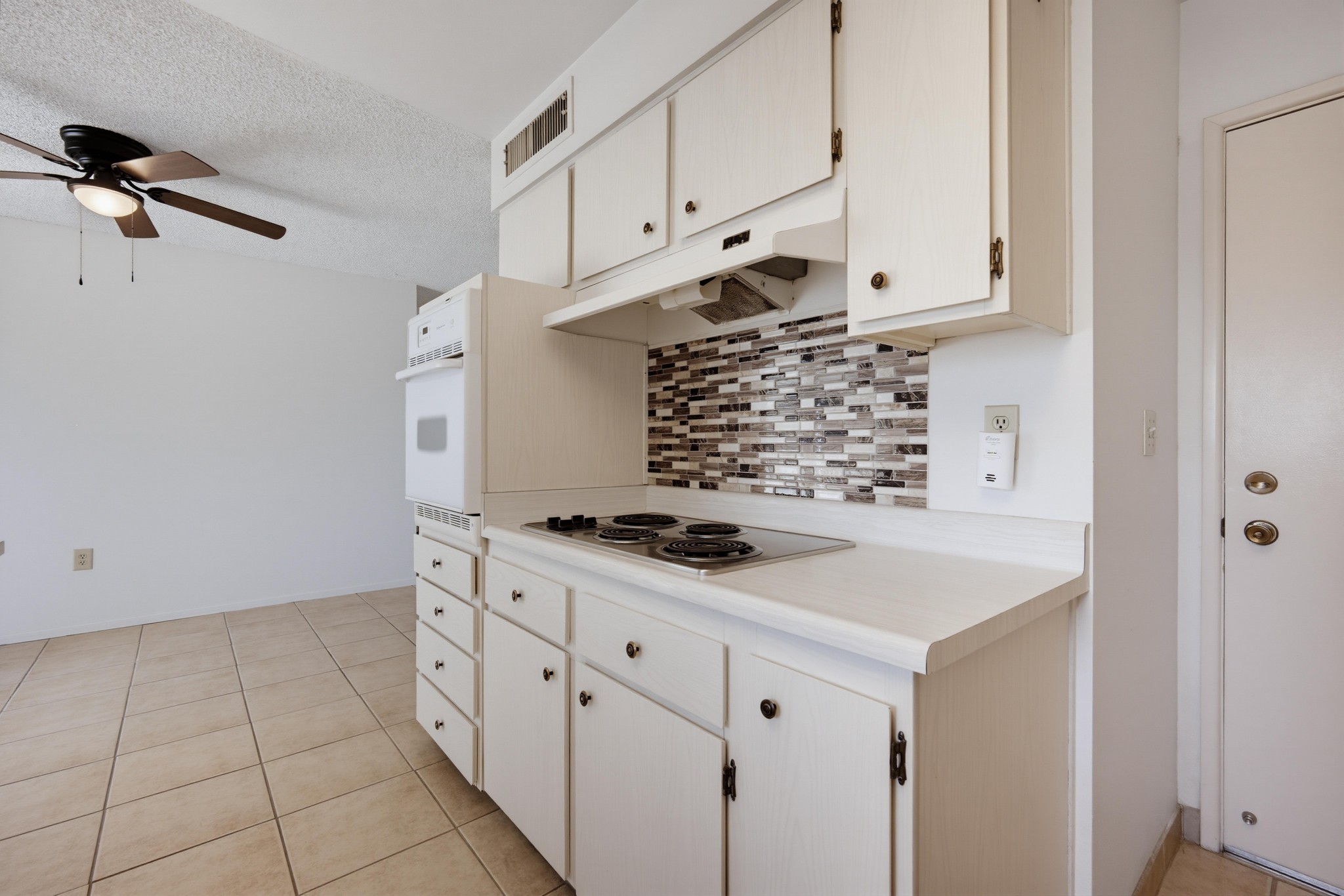 Virtual tour photo 18 of 35 for 25621 Cherry Hills Blvd