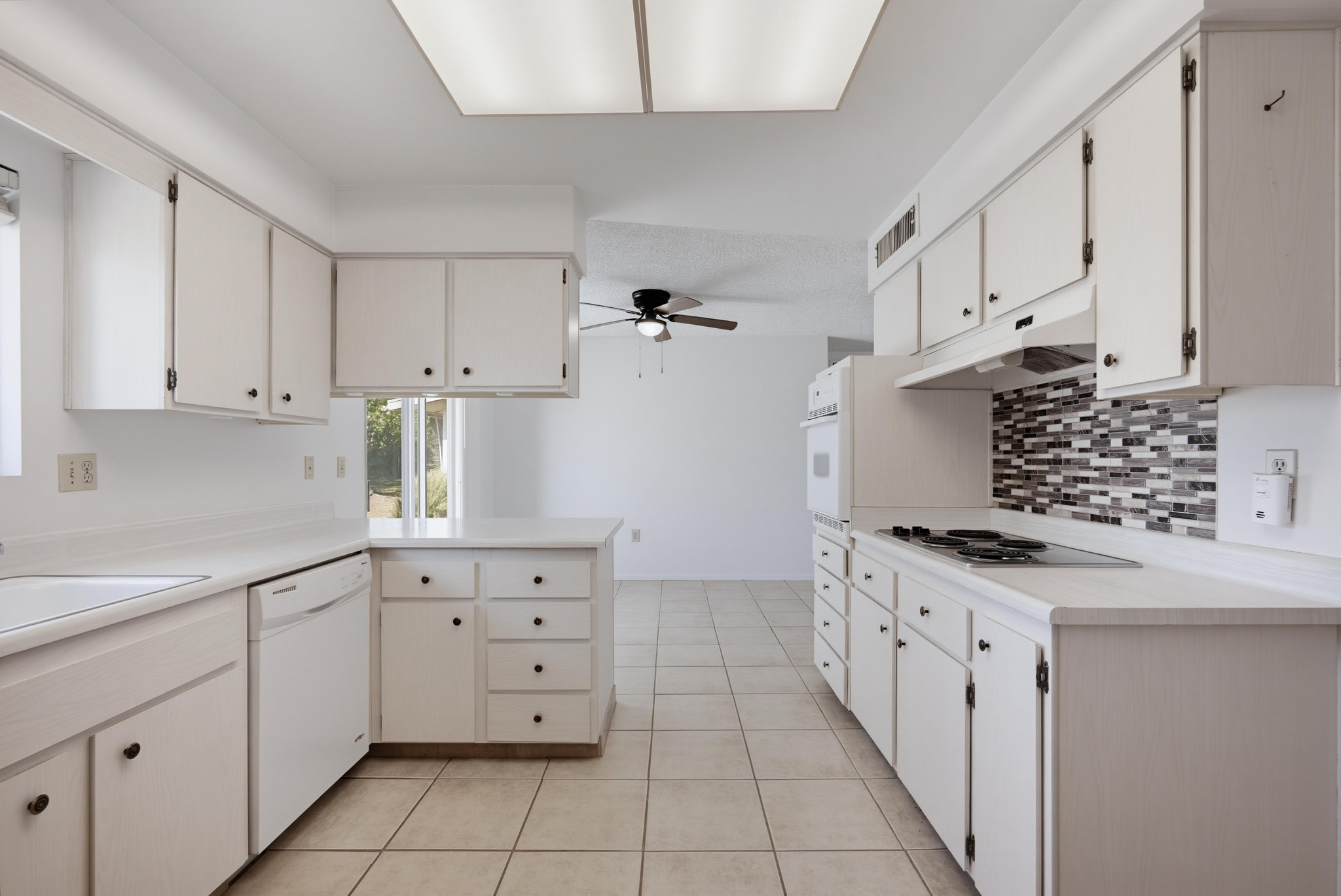 Virtual tour photo 19 of 35 for 25621 Cherry Hills Blvd