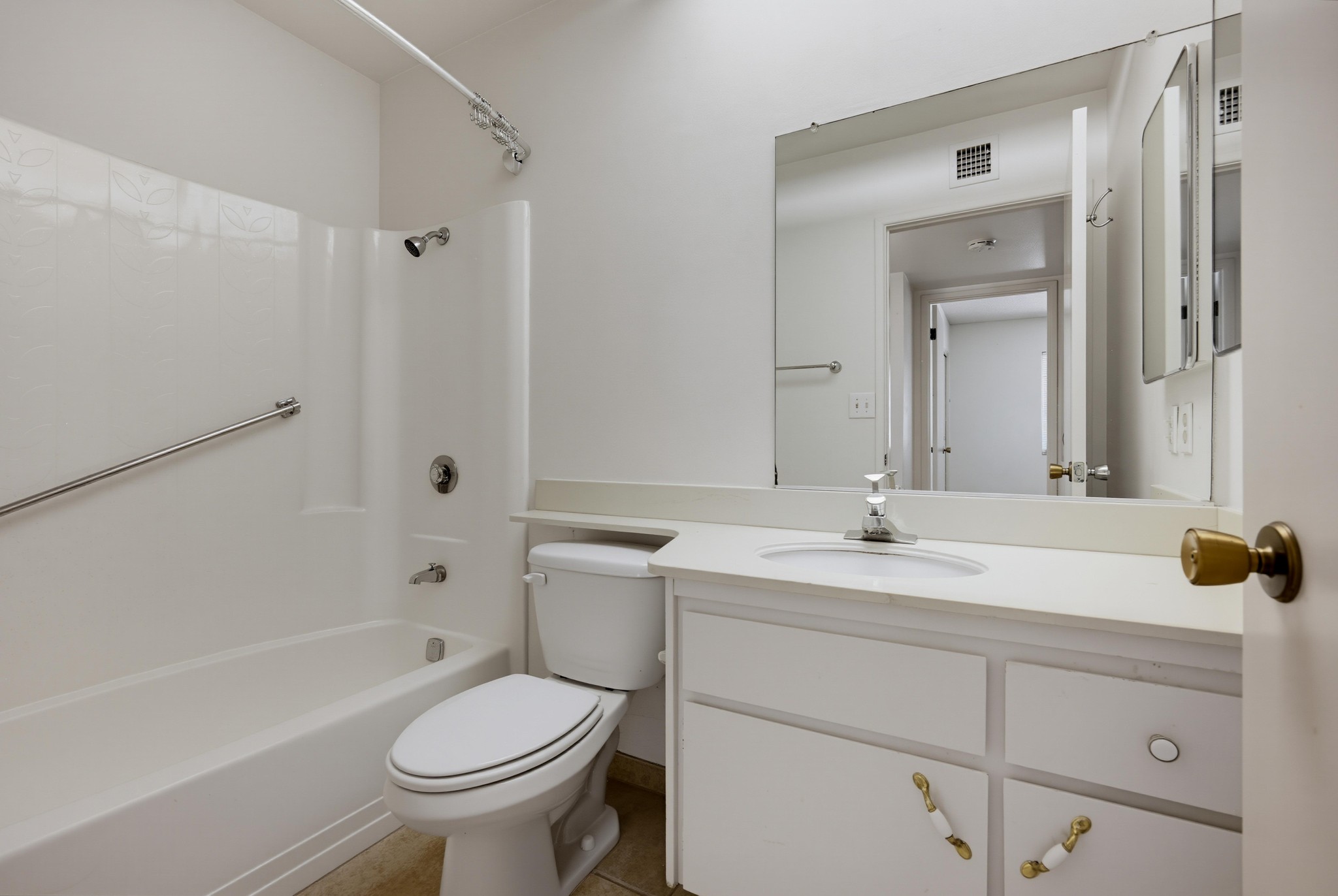 Virtual tour photo 23 of 35 for 25621 Cherry Hills Blvd