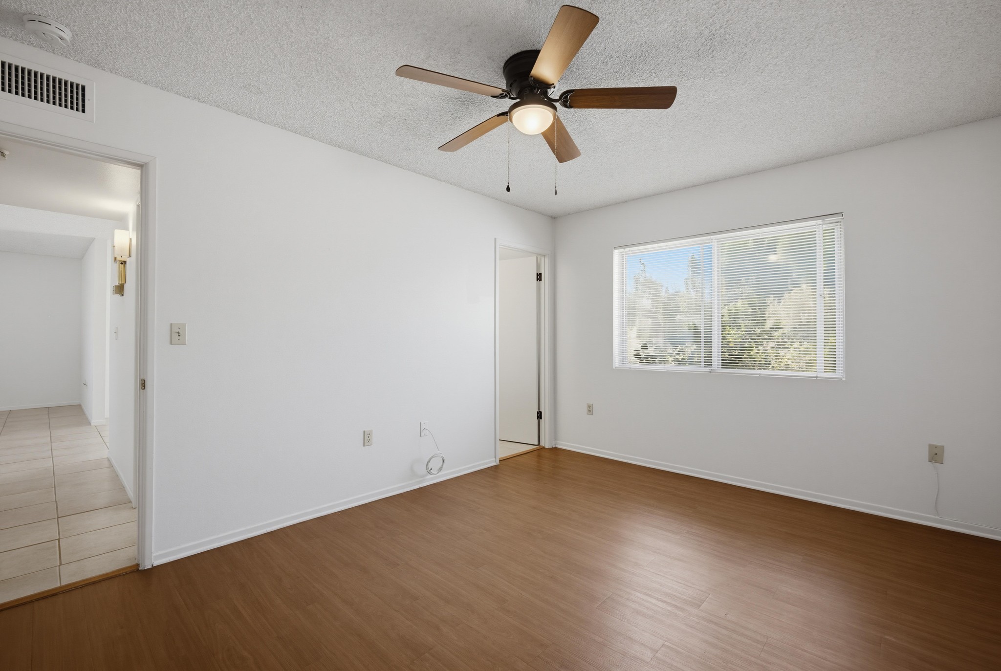 Virtual tour photo 25 of 35 for 25621 Cherry Hills Blvd