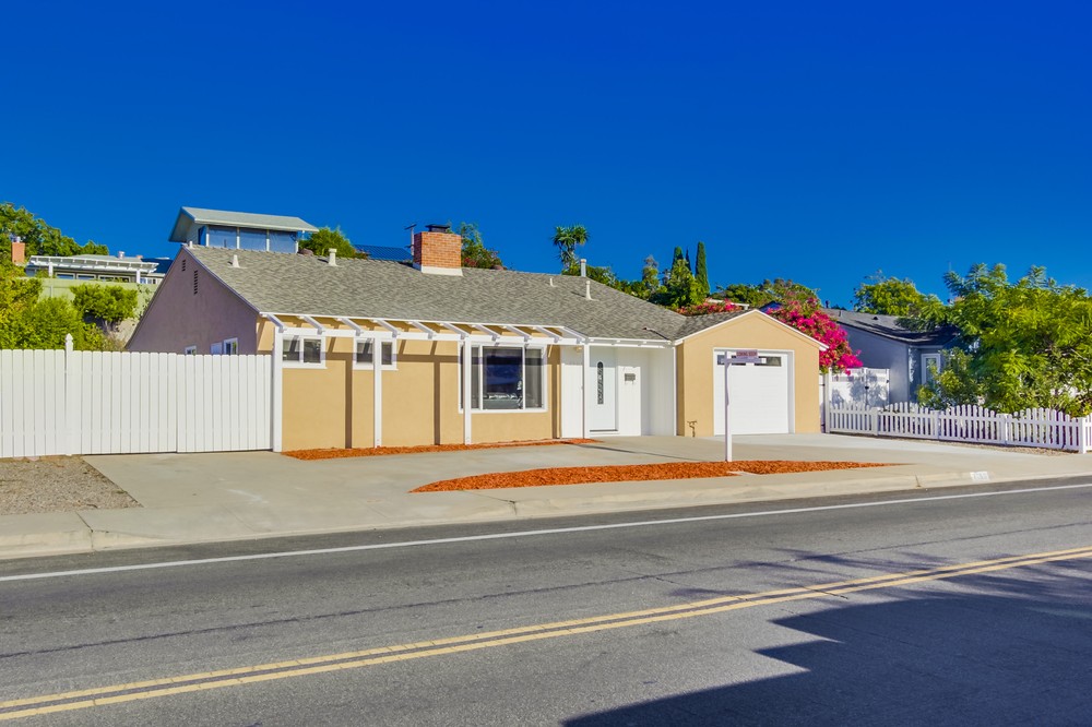 Virtual tour photo 4 of 39 for 2563 Burgener Boulevard