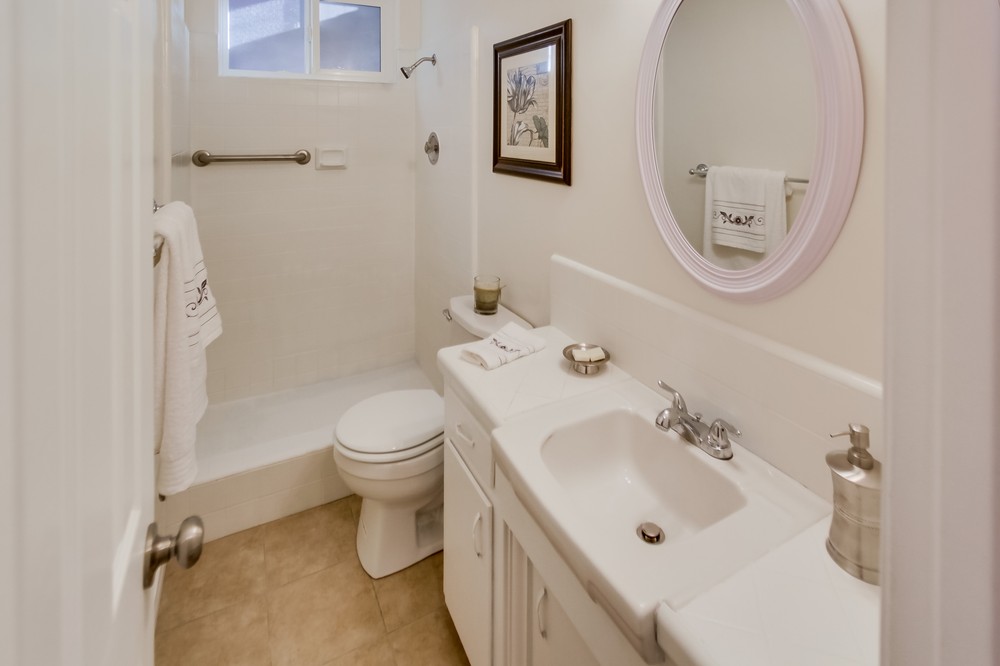 Virtual tour photo 22 of 39 for 2563 Burgener Boulevard