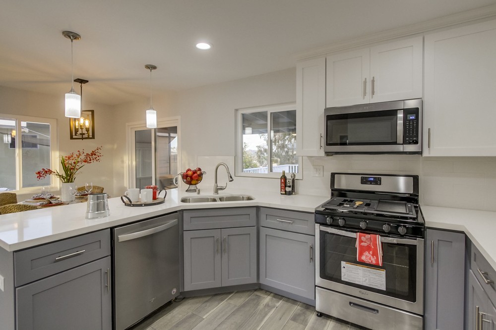 Virtual tour photo 25 of 65 for 2563 Roseview Pl