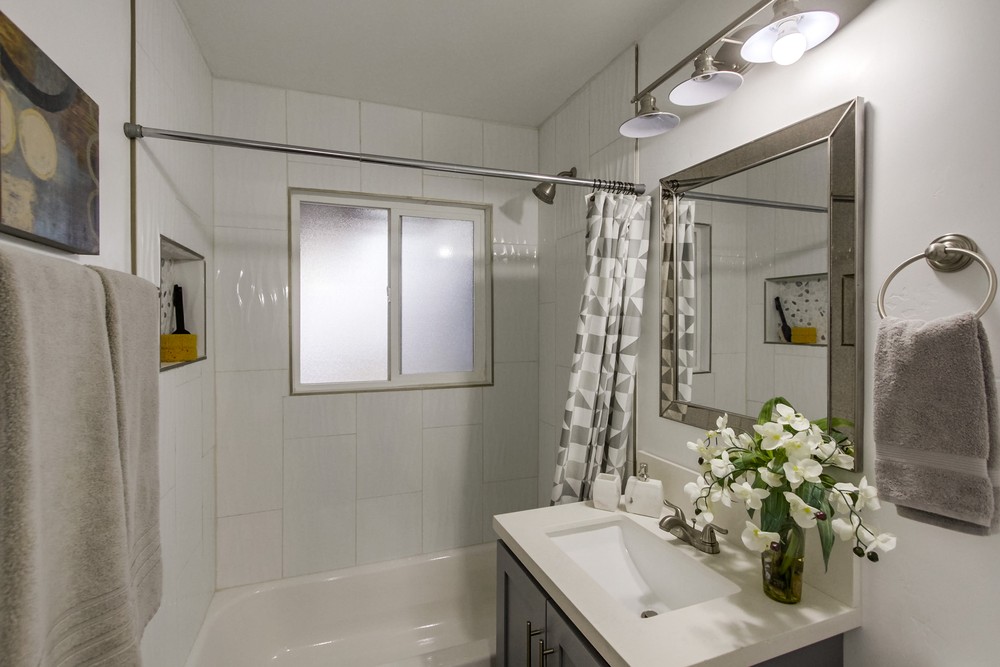 Virtual tour photo 32 of 65 for 2563 Roseview Pl