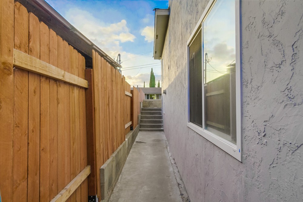 Virtual tour photo 57 of 65 for 2563 Roseview Pl