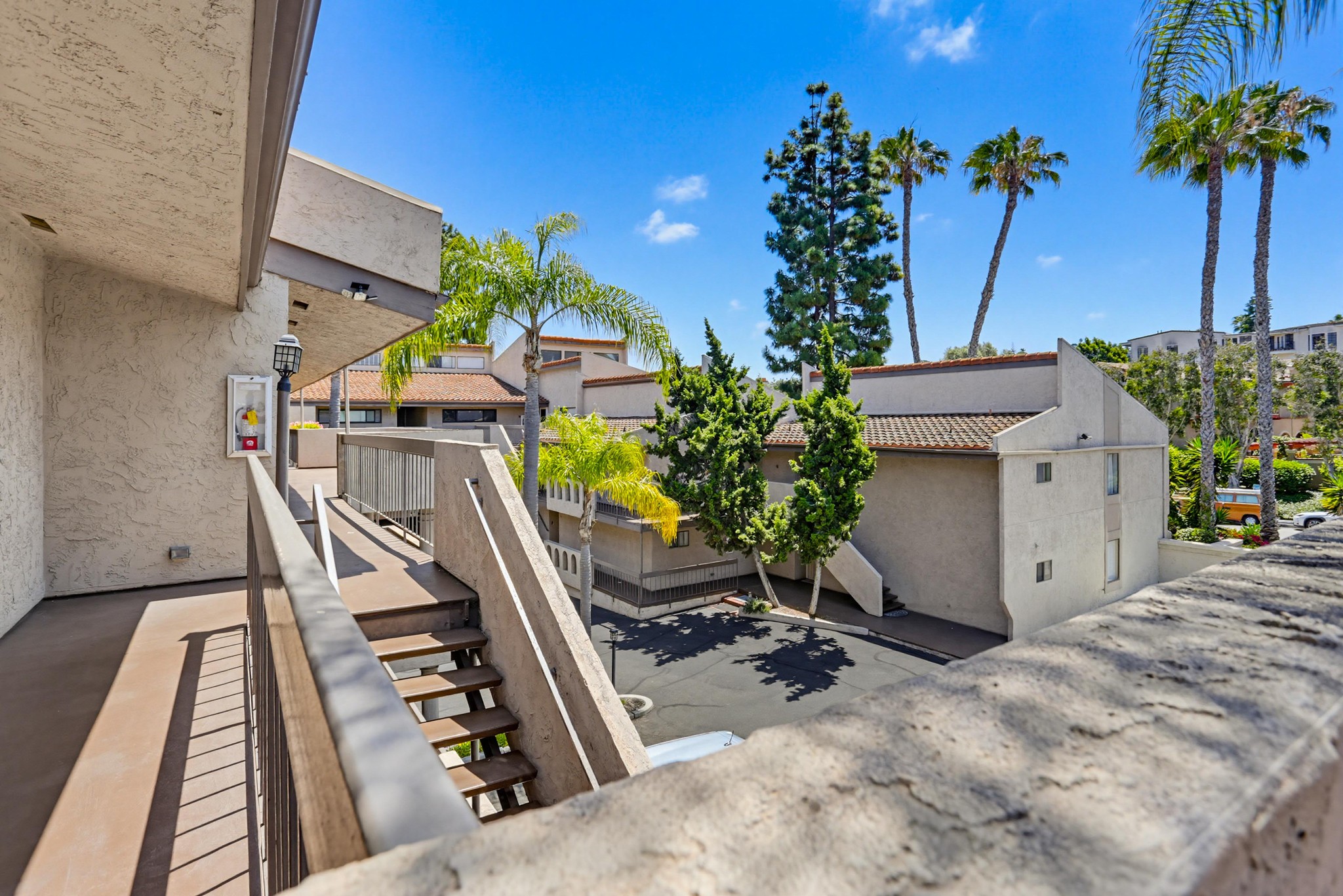 Virtual tour photo 3 of 36 for 2564 Navarra Dr #26