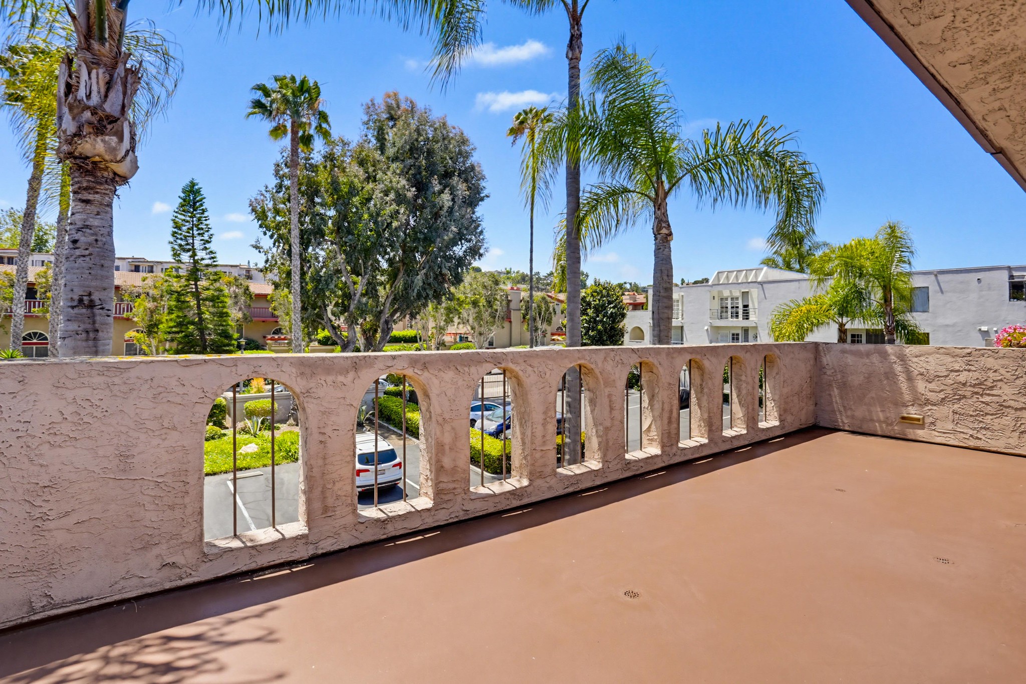 Virtual tour photo 4 of 36 for 2564 Navarra Dr #26